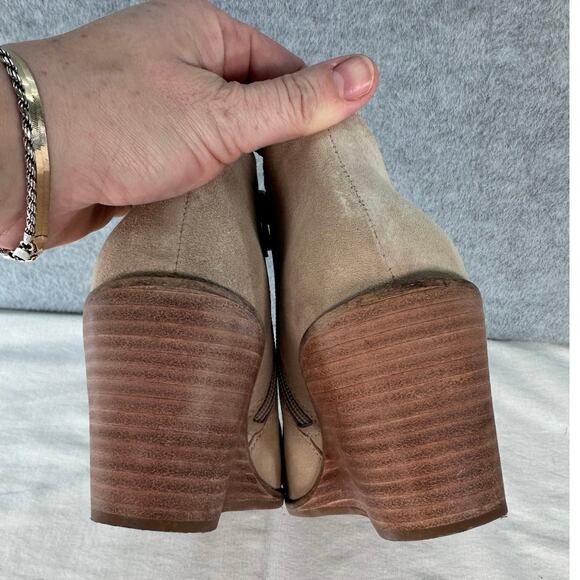 Lucky Brand Woman’s sz 6 Melindi Wedge Bootie Camel Suede Leather Size Neutral - Picture 4 of 8